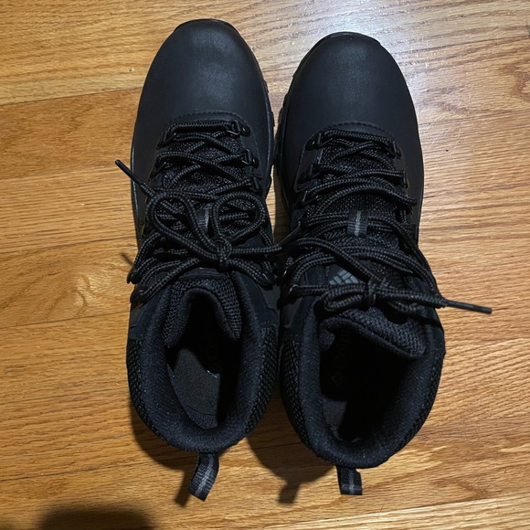 new in box Columbia Newton Ridge Plus II Waterproof Men's Hiking Boots (wide) - Picture 6 of 11